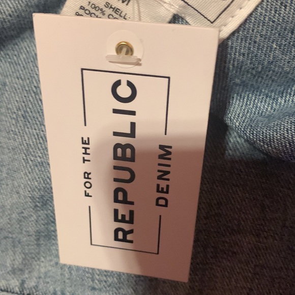 NWT Graphic Jean Jacket - Picture 11 of 11